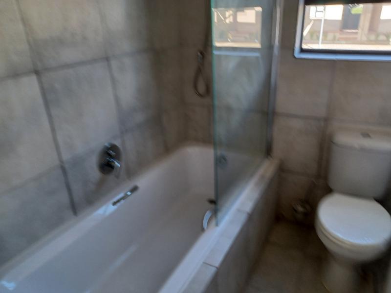 To Let 3 Bedroom Property for Rent in Burgundy Estate Western Cape